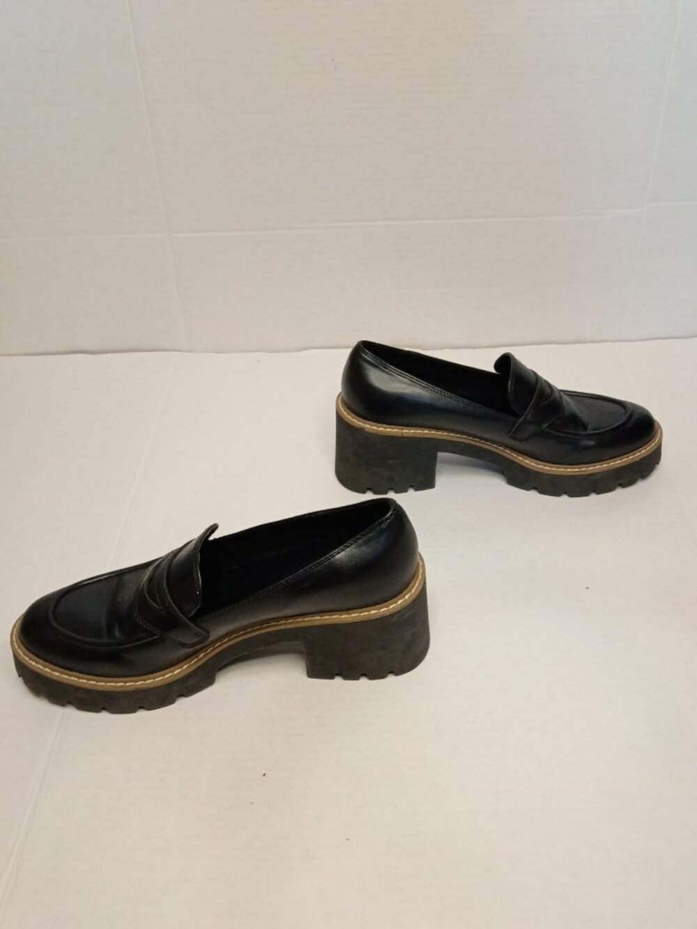 DV by Dolce Vita Tammy Black Chunky Lug Sole Penny Loafers Size 10 - Picture 4 of 7
